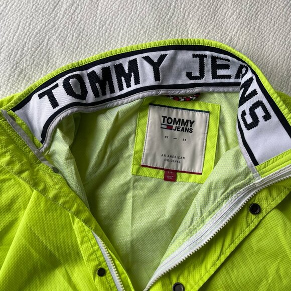 Tommy Jeans Mesh Trainer Jacket - Picture 6 of 7